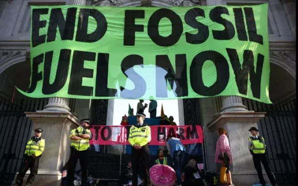 Extinction Rebellion: Οι ακτιβιστές για το κλίμα σταματούν (προσωρινά) να προκαλούν δημόσια αναστάτωση