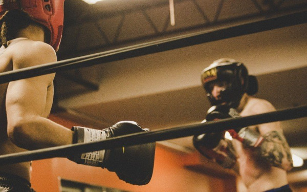 Τι είναι το σπάρινγκ και πώς προκλήθηκε ο μοιραίος τραυματισμός του 16χρονου πυγμάχου (βίντεο)