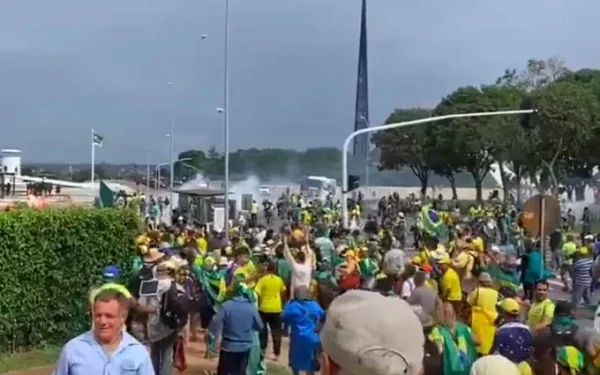 Βραζιλία: Εντολή από το Ανώτατο Δικαστήριο να τιθασευτούν οι οπαδοί του Μπολσονάρου