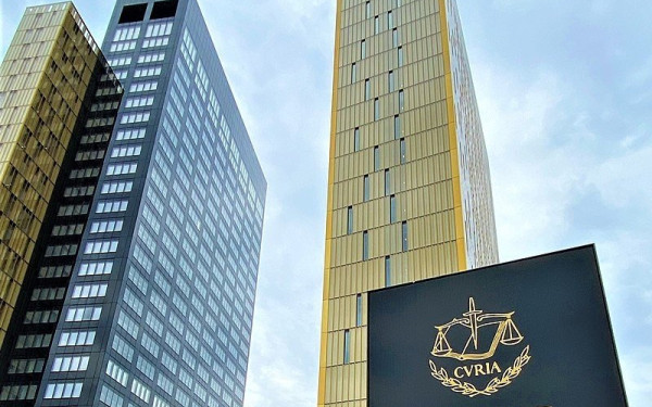 Δικαστήριο της Ευρωπαϊκής Ένωσης: O σεξουαλικός προσανατολισμός δεν αποτελεί λόγο άρνησης για σύναψη σύμβασης ελεύθερου επαγγελματία