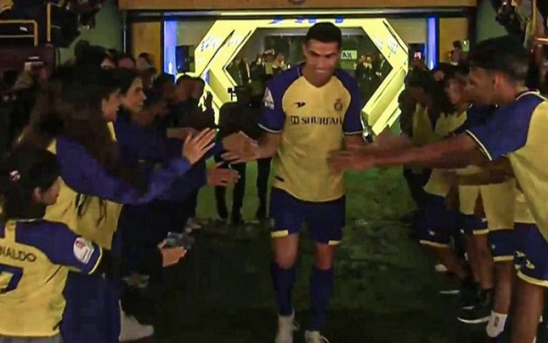 Στην εντυπωσιακή παρουσίασή του ο Ρονάλντο προσπάθησε να εξηγήσει γιατί διάλεξε την Αλ Νασρ (βίντεο)