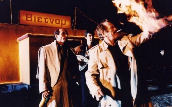 «Ηλία ρίχ' το!»: Σκηνές αλλοφροσύνης στη Λάρισα - Ιδιοκτήτες και θαμώνες διέλυσαν τσιπουράδικο (βίντεο)