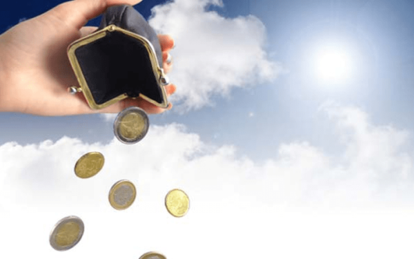 ΚΚΕ: Τα μέτρα της κυβέρνησης για την ακρίβεια είναι μόνο για να αποπροσανατολίσουν από τα πραγματικά αίτια της φτώχειας