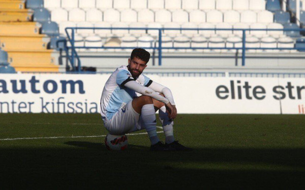 Super League 2: Παρωδία το ματς της Κηφισιάς με τον Ηρόδοτο - Σαν τις... μύγες έπεφταν οι ποδοσφαιριστές