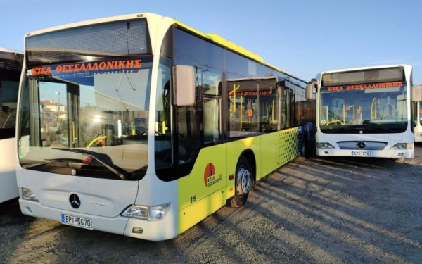 Θεσσαλονίκη: Κάηκε ολοσχερώς αστικό λεωφορείο - Ήταν εκτός λειτουργίας	