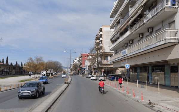 Η νέα απόπειρα για να τιμηθεί ο Μίκης, το κυκλοφοριακό της Θεσσαλονίκης και οι μπηχτές κατά του πρώην πρύτανη του ΑΠΘ. Γράφει ο Σαλονικιός