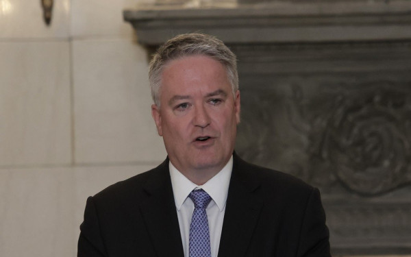 ΟΟΣΑ για Ελλάδα: Ανάπτυξη 1,1% φέτος και 1,8% το 2024 - Αγκάθι το υψηλό χρέος