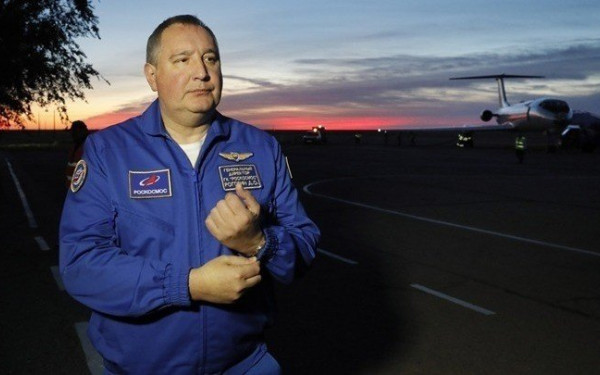 Ρωσία: Ο πρώην επικεφαλής της διαστημικής υπηρεσίας έστειλε στον Μακρόν θραύσματα γαλλικής οβίδας που τον τραυμάτισε στην Ουκρανία