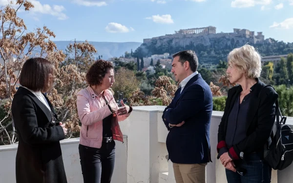 Aλ.Τσίπρας για τα Γλυπτά του Παρθενώνα: Δεν μπορείς να δανειστείς κάτι που σου έχουν κλέψει