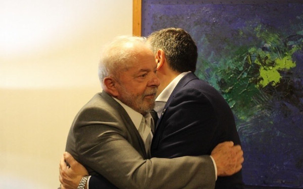 Στη Βραζιλία ο Τσίπρας: Συνάντηση με τον Λούλα λίγο πριν την ορκωμοσία