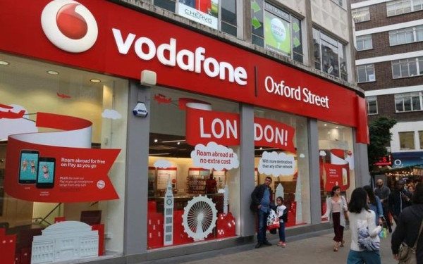 Βρετανία: Η Vodafone θα καταργήσει 11.000 θέσεις εργασίας σε διάστημα τριών ετών