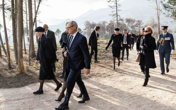 Τατόι: Στο τρισάγιο για τον τέως η οικογένειά του