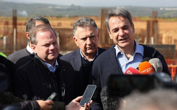 Πρώτο σχόλιο Μητσοτάκη: «Καλοδεχούμενη η πρόταση δυσπιστίας - Τον παρακαλούσα μήνες να το κάνει»