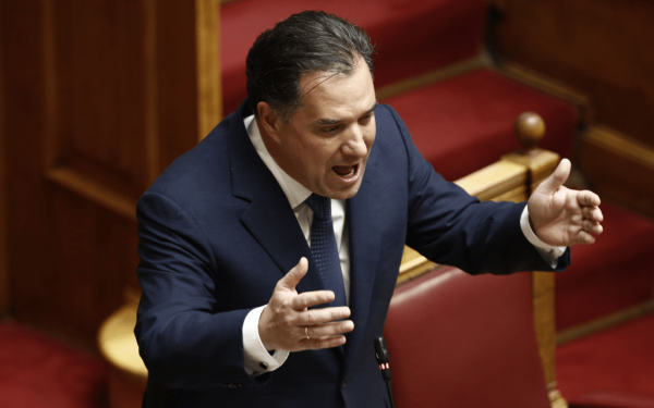 Οξύνεται η κόντρα Γεωργιάδη-Δένδια με φόντο το έγκλημα στα Τέμπη (βίντεο)