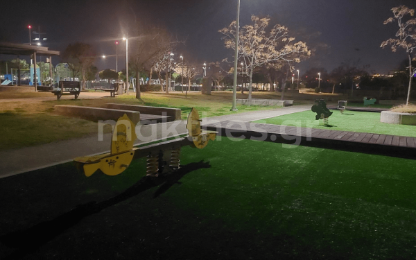 Στη διάθεση των παιδιών η παιδική χαρά στο πάρκο Φωκά στη Νέα Παραλία - Πώς εξελίσσονται οι εργασίες αναβάθμισης στις υπόλοιπες (φωτ.)