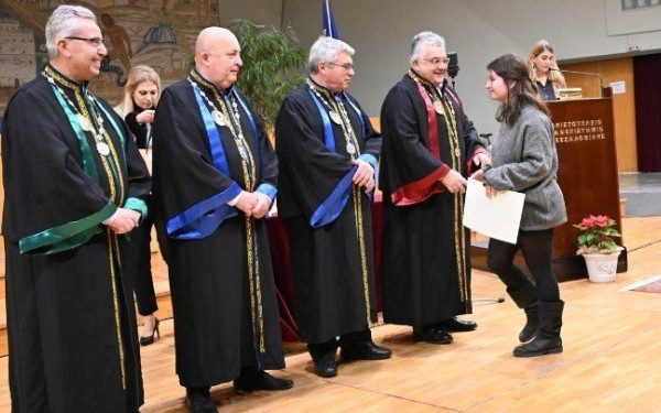 Θεσσαλονίκη: Τους αριστούχους νέους φοιτητές βράβευσε το ΑΠΘ
