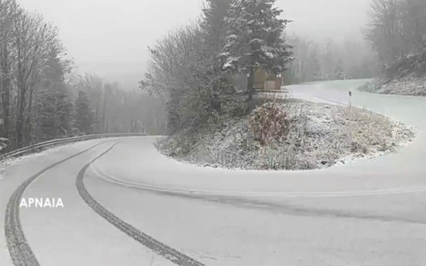 Χαλκιδική: Λευκό τοπίο σε Αρναία και Ταξιάρχη (βίντεο, φωτ.)