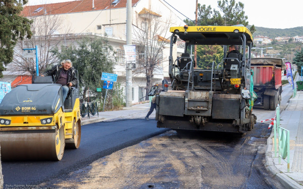 Δ. Κορδελιού - Ευόσμου: Εργασίες ασφαλτόστρωσης πέντε ημέρες στην Καραολή και Δημητρίου