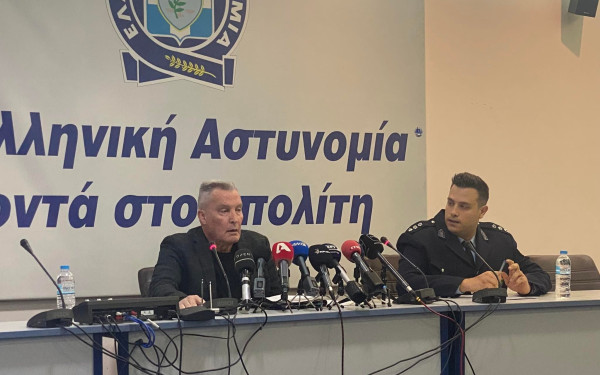 Θεσσαλονίκη: Πώς δρούσαν ο «ψευτογιατρός» και ο συνεργός του - «Δεν ήθελα να κάνω κακό» λέει ο 66χρονος (φωτ.)