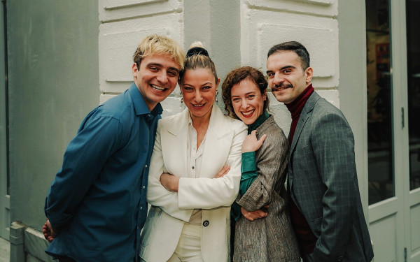 Θεσσαλονίκη: Θεατρική παράσταση με... ανοιχτά κινητά - Οι θεατές αποφασίζουν με τη συσκευή τους για τις εξελίξεις