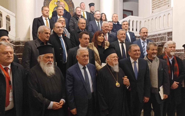 Οικουμενικός Πατριάρχης Βαρθολομαίος σε δημάρχους: «Κρατάμε το Πατριαρχείο με νύχια και με δόντια» (βίντεο & φωτ.)