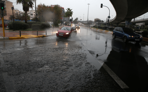 Διακοπές κυκλοφορίας σε λεωφόρους της Αττικής (βίντεο)