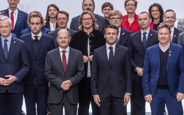 «Παράθυρο» Σολτς για ενίσχυση της Ουκρανίας με άρματα μάχης 