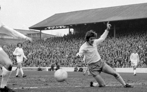 O «Πόλεμος του Γιομ Κιπούρ» που άλλαξε για πάντα το αγγλικό ποδόσφαιρο