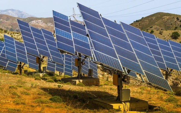 Ο ήλιος αργεί να ανατείλει πάνω από τα μικρά φωτοβολταϊκά πάρκα - 1 GW εκτός δικτύου 