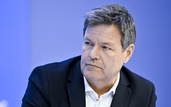 Ομολογία Χάμπεκ στο Νταβός: Η Ευρώπη πληρώνει το τίμημα της εξάρτησής μας από το ρωσικό φυσικό αέριο