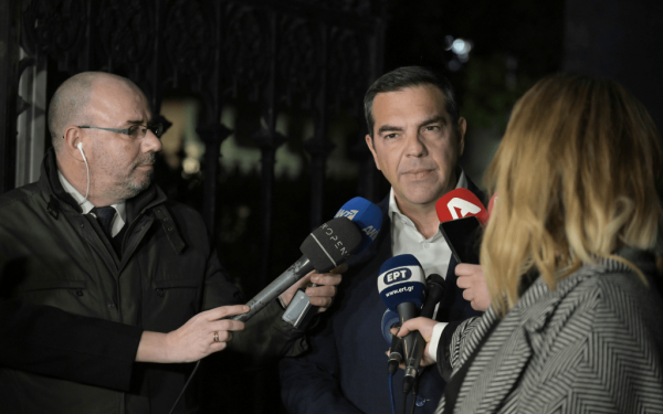Παραίτηση Μητσοτάκη ζήτησε ο Α. Τσίπρας με φόντο τις ραγδαίες εξελίξεις στο σκάνδαλο των παρακολουθήσεων (βίντεο)