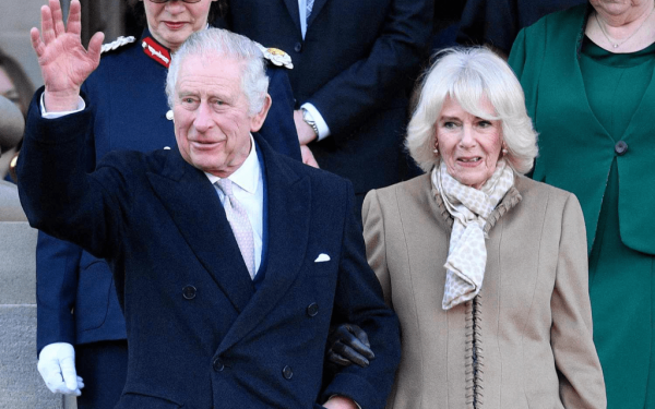 Ετοιμάζεται τρικούβερτο... γλέντι στο Ηνωμένο Βασίλειο για τη στέψη του νέου μονάρχη, του Καρόλου 