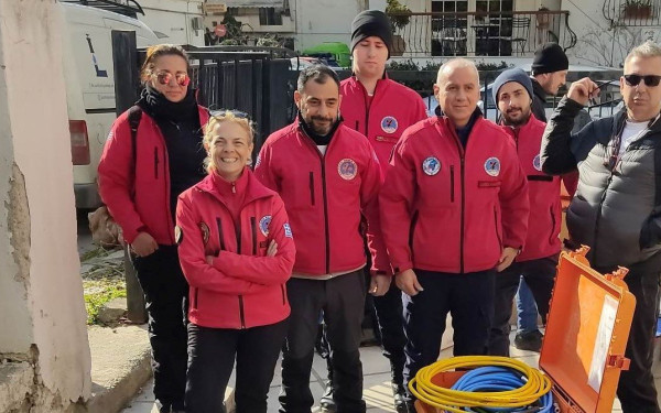 Με αποστολή 30 εθελοντών η Ελληνική Ομάδα Διάσωσης στην Τουρκία (φωτ.)