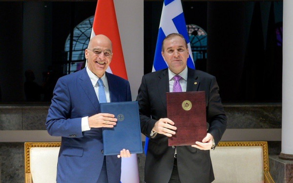 Ν. Δένδιας: Οι σεισμοί έδειξαν ότι οι κοινωνίες και οι λαοί είναι πολύ πιο κοντά απ' ό,τι νομίζουν μερικές φορές οι ηγεσίες τους	