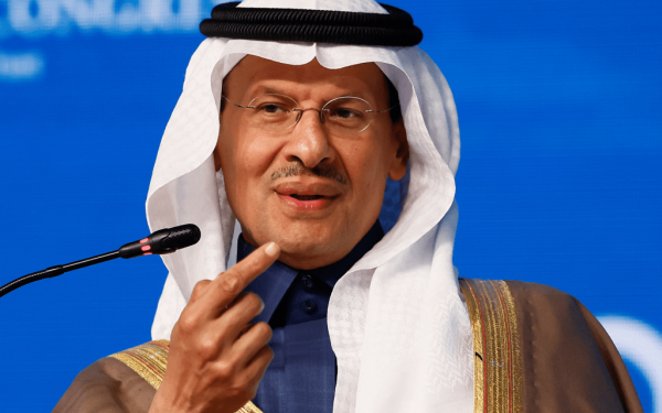 Με μείωση της προσφερόμενης ενέργειας απειλεί ο Σαουδάραβας υπουργός Ενέργειας