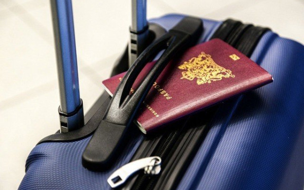 Επί ποδός η αστυνομία: Έκλεψαν δεκάδες διαβατήρια από... κούριερ