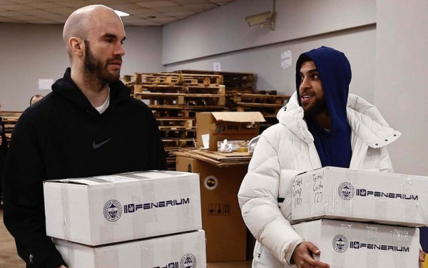 Σεισμός στην Τουρκία: Στο πλευρό των πληγέντων ο Νικ Καλάθης