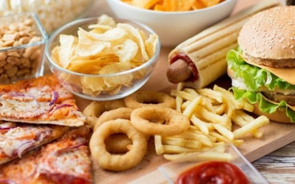 Τα SOS των ειδικών: Αυτά τα τρόφιμα προκαλούν αυξημένο κίνδυνο καρκίνου