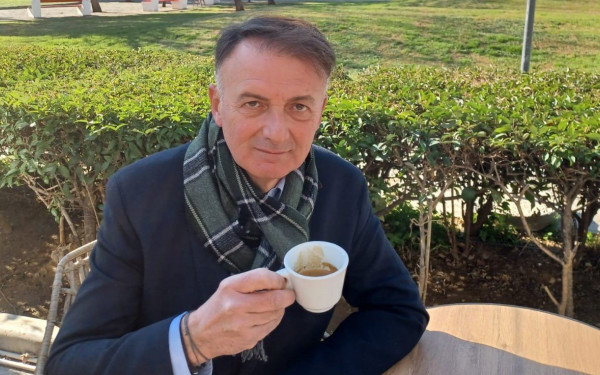 Πρωινός καφές με τον Βασίλη Γάκη