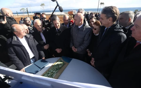 Στο Μάτι, Μητσοτάκης - Αναστασιάδης