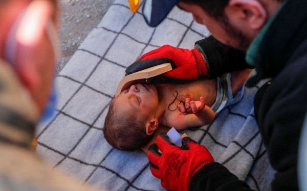 Σεισμός στην Τουρκία: Βρέφος 20 ημερών σώθηκε μετά από 60 ώρες κρατώντας τα μαλλιά της μητέρας του (βίντεο, φωτ.)