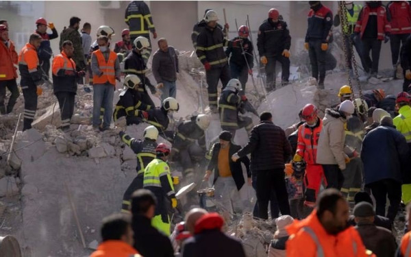 Χωρίς τέλος η τραγωδία σε Τουρκία και Συρία: Περισσότεροι από 21.600 οι νεκροί  - «Σβήνουν» οι ελπίδες για επιζώντες