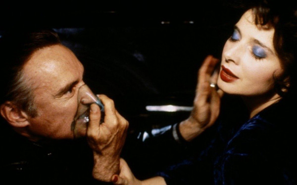 Μπλε Βελούδο: Το αριστούργημα του Ντέιβιντ Λιντς απόψε στην τηλεόραση (βίντεο)