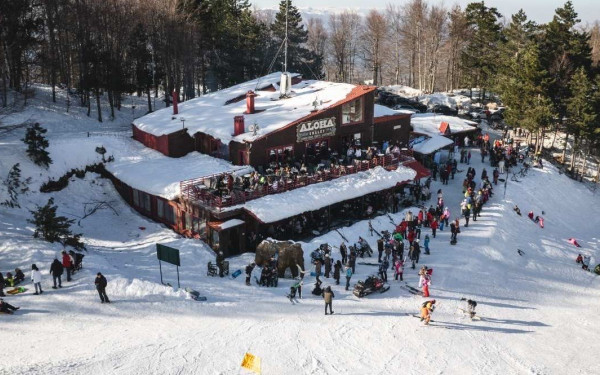 Ρεκόρ επισκεπτών στα χιονοδρομικά κέντρα της Ελλάδας