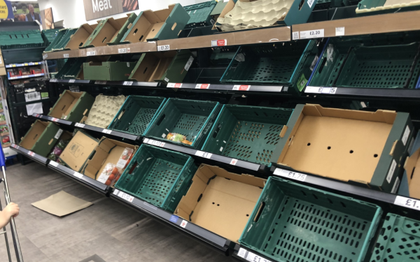 Όριο στις αγορές για φρούτα και λαχανικά έβαλαν αγγλικά σούπερ μάρκετ (φωτ.)