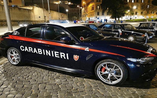 Ιταλία: Eπιχειρηματίας τραυμάτισε θανάσιμα με το ΙΧ της άστεγο μετανάστη που της είχε κλέψει την τσάντα