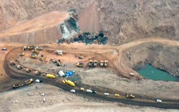 Κίνα: Τουλάχιστον πέντε νεκροί από κατάρρευση ορυχείου - Σταματά η επιχείρηση διάσωσης λόγω κατολίσθησης (βίντεο, φωτ.)