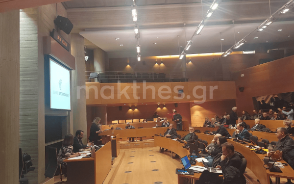 Υπεραμύνεται των κοπών εκατοντάδων δέντρων ο Κ. Ζέρβας - Έκκληση πολιτών στους δημοτικούς συμβούλους να καταψηφίσουν (φωτ.)