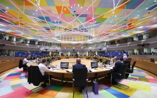 Στο τραπέζι της Ε.Ε οι νέοι δημοσιονομικοί κανόνες και η χρηματοδότηση των πράσινων επενδύσεων - Τα «στρατόπεδα»