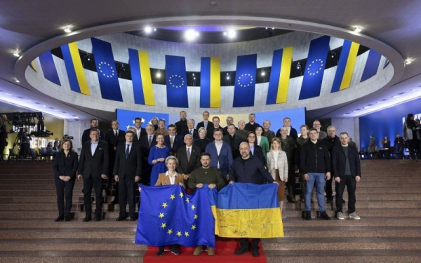 ΕΕ: Μηνύματα στήριξης και ενότητας στην Ουκρανία με τη συμπλήρωση ενός χρόνου πολέμου (βίντεο)